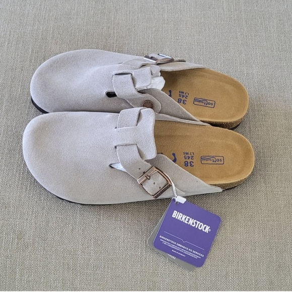 Birkenstock Shoes - LAST ONE💕Birkenstock Boston Taupe Suede Clogs 38N